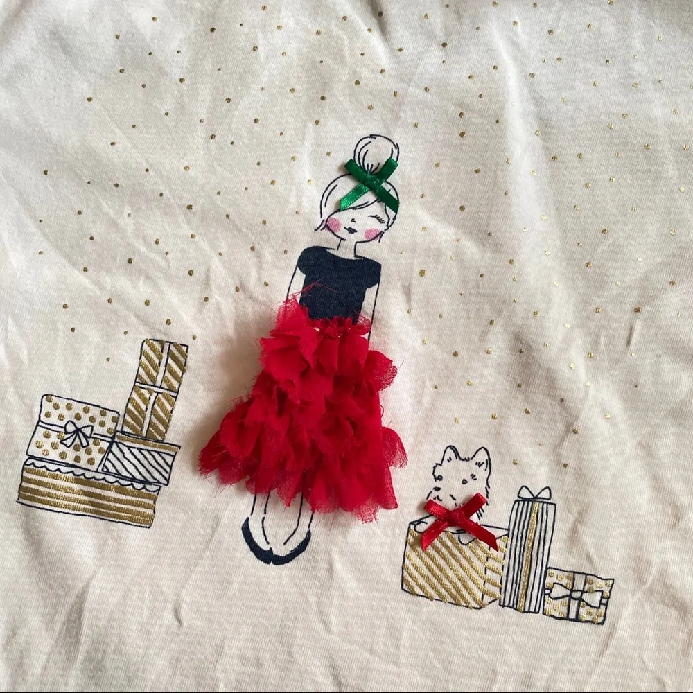 crown & ivy ruffle neck